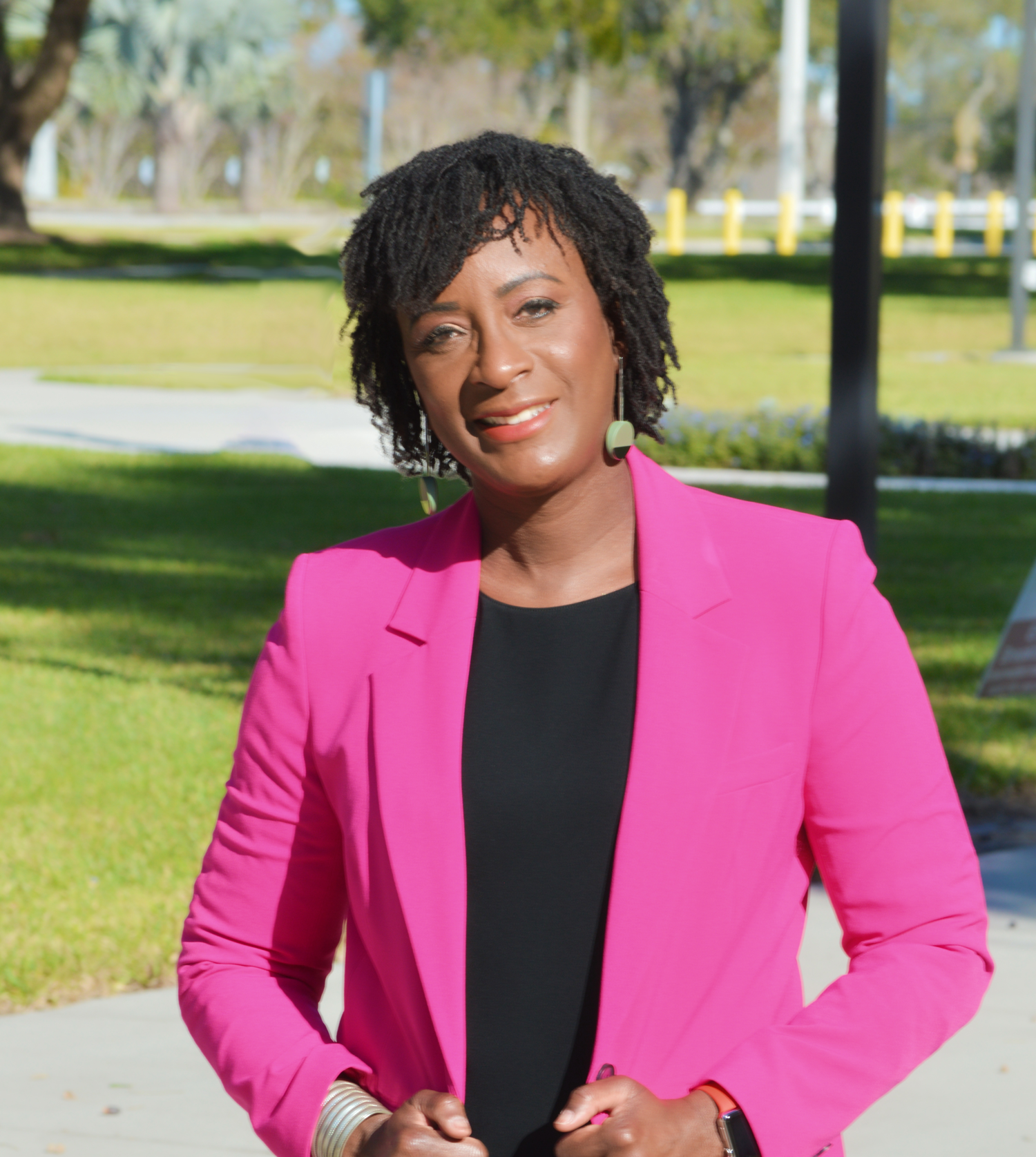 Gen_Cox_pink_blazer_crop